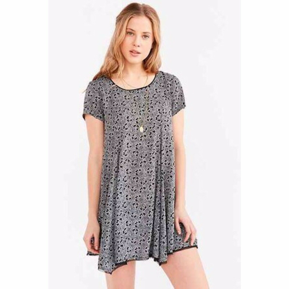 Silence + Noise T Shirt Dress Anthro Raw Hem